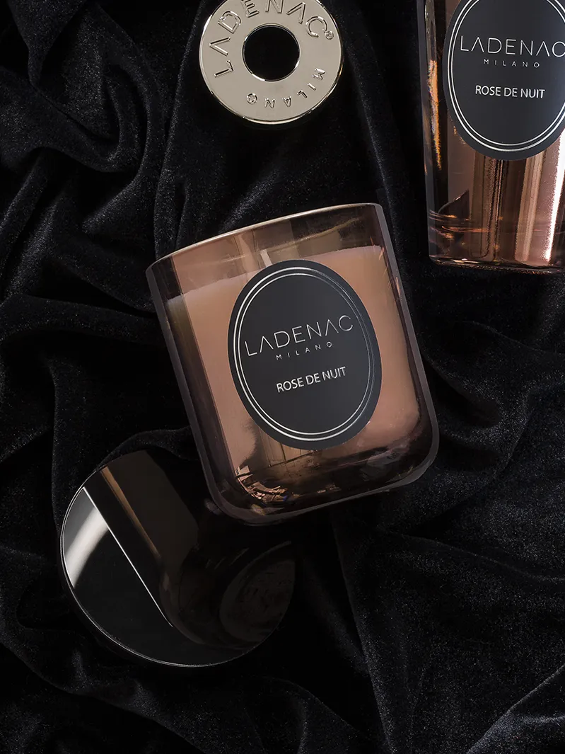 LADENAC - Sviečka ROSE DE NUIT rose gold 200g +zápalky + podnos Urban Senses