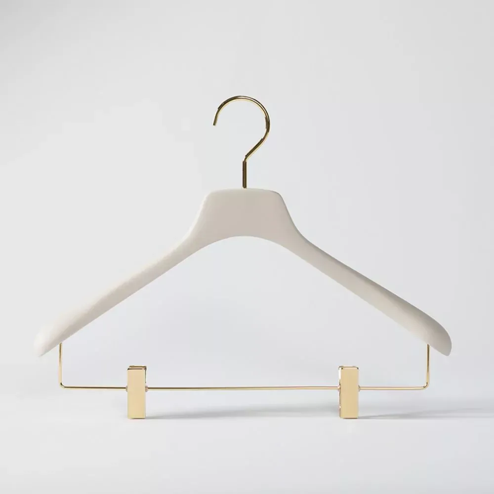 Drevený vešiak na sako Bice