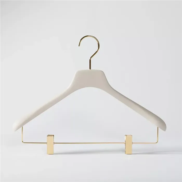 Drevený vešiak na sako Bice